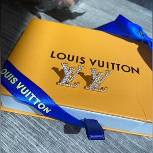 LV ICONIC EARRINGS ✨